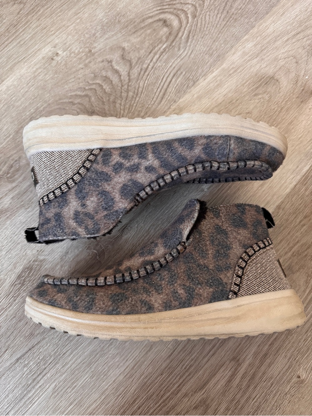 Hey Dude Helis Leo Nut Furry Leopard Booties Slip On 8 Sparkle